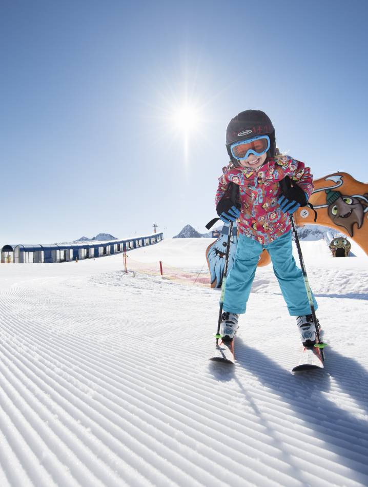 Pizza and fries for everyone: Ski school in Neustift - Alpenhotel Kindl
