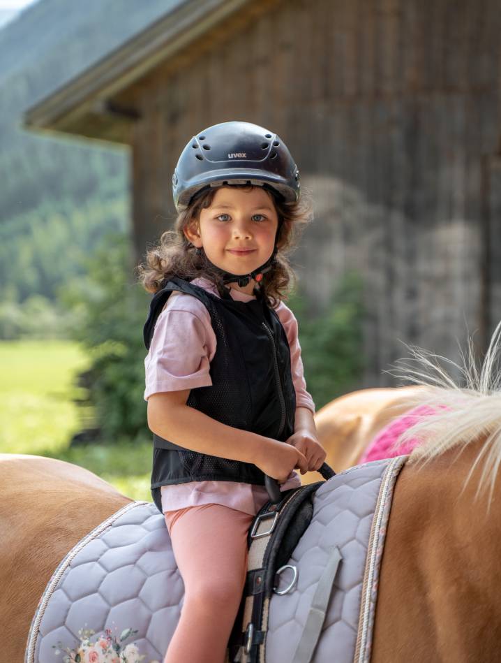 Pony adventures : Kindl’s pony farm and riding - Alpenhotel Kindl